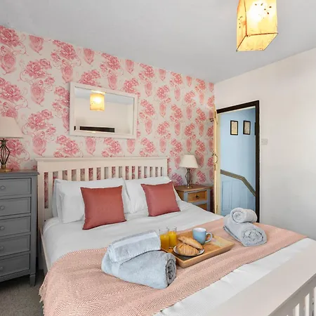 139 I Abbey House I Characterful & Peaceful 1Br House W Garden, Rooftop Balcony, Fully Equipped Kitchen And Dedicated Workspace Bury St. Edmunds Exterior photo