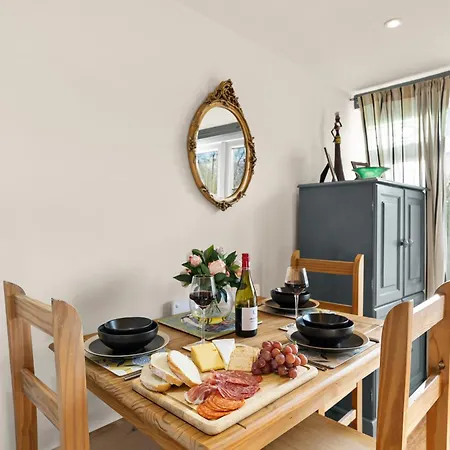 139 I Abbey House I Characterful & Peaceful 1Br House W Garden, Rooftop Balcony, Fully Equipped Kitchen And Dedicated Workspace Bury St. Edmunds Exterior photo