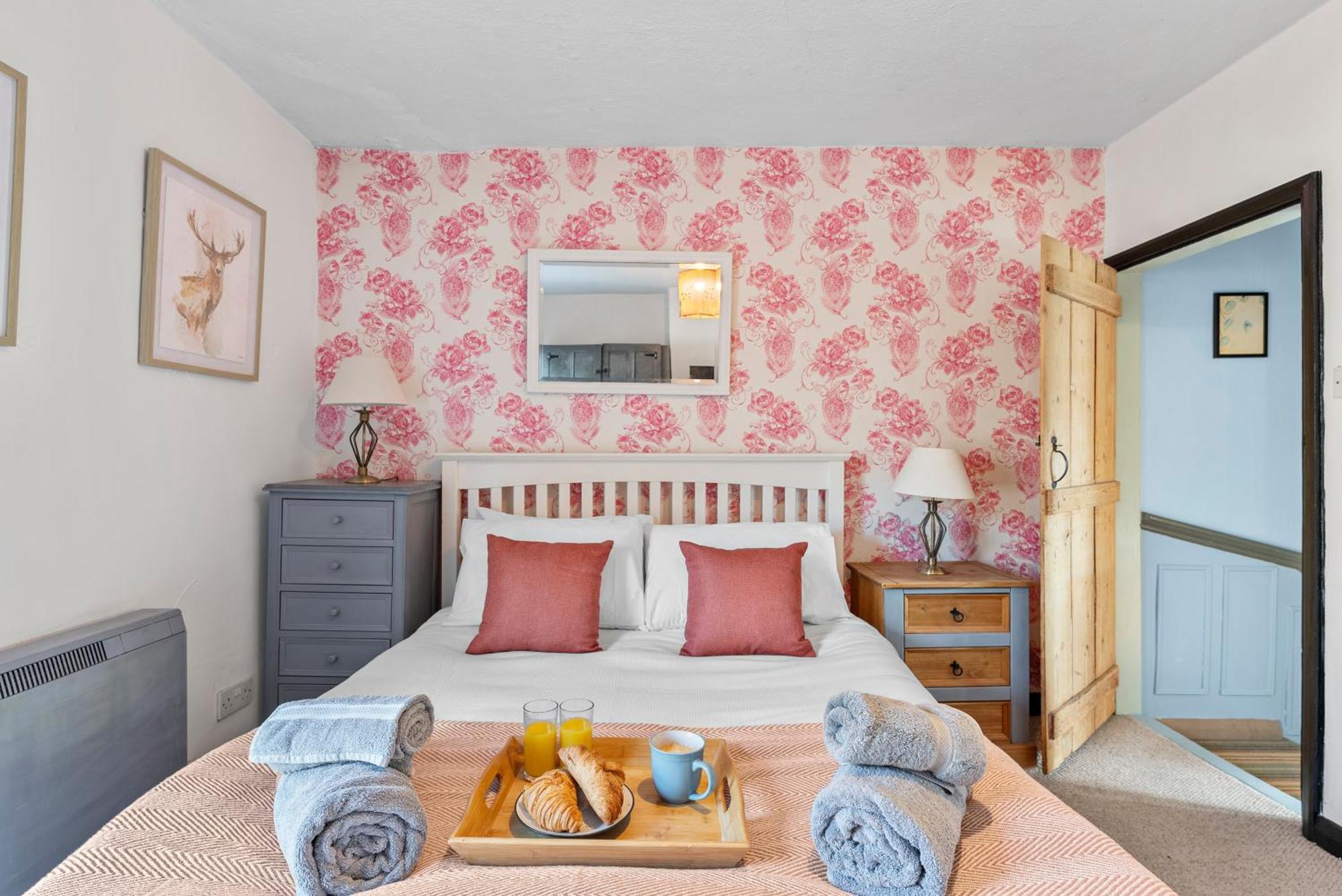 139 I Abbey House I Characterful & Peaceful 1br House W Garden, Rooftop Balcony, Fully Equipped Kitchen And Dedicated Workspace Holiday home