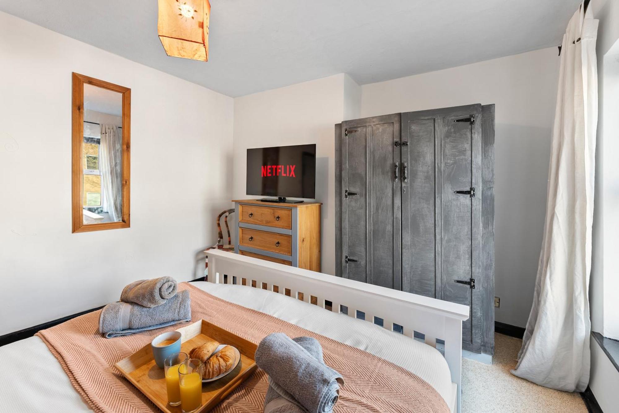 139 I Abbey House I Characterful & Peaceful 1br House W Garden, Rooftop Balcony, Fully Equipped Kitchen And Dedicated Workspace Holiday home *