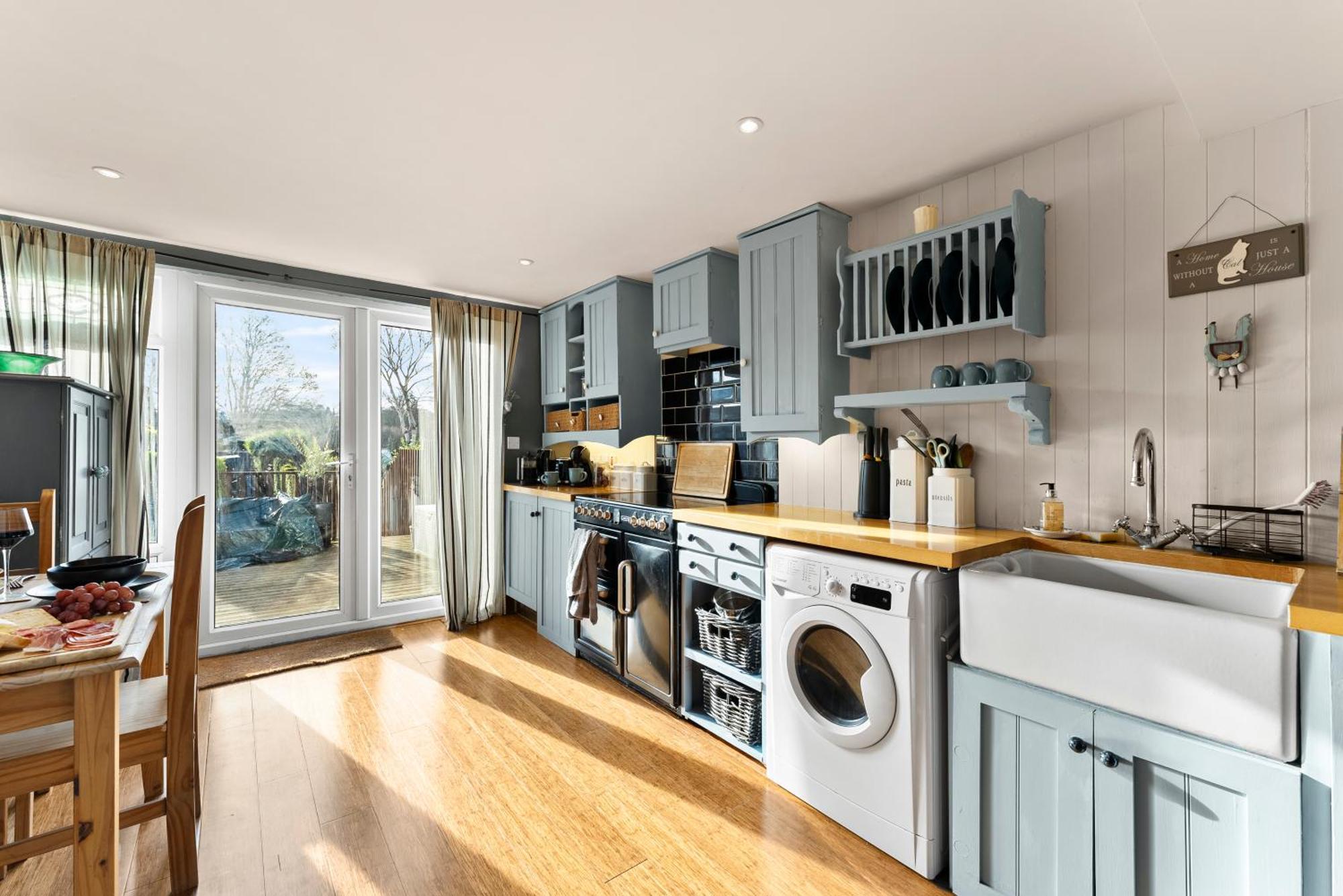 139 I Abbey House I Characterful & Peaceful 1br House W Garden, Rooftop Balcony, Fully Equipped Kitchen And Dedicated Workspace Holiday home