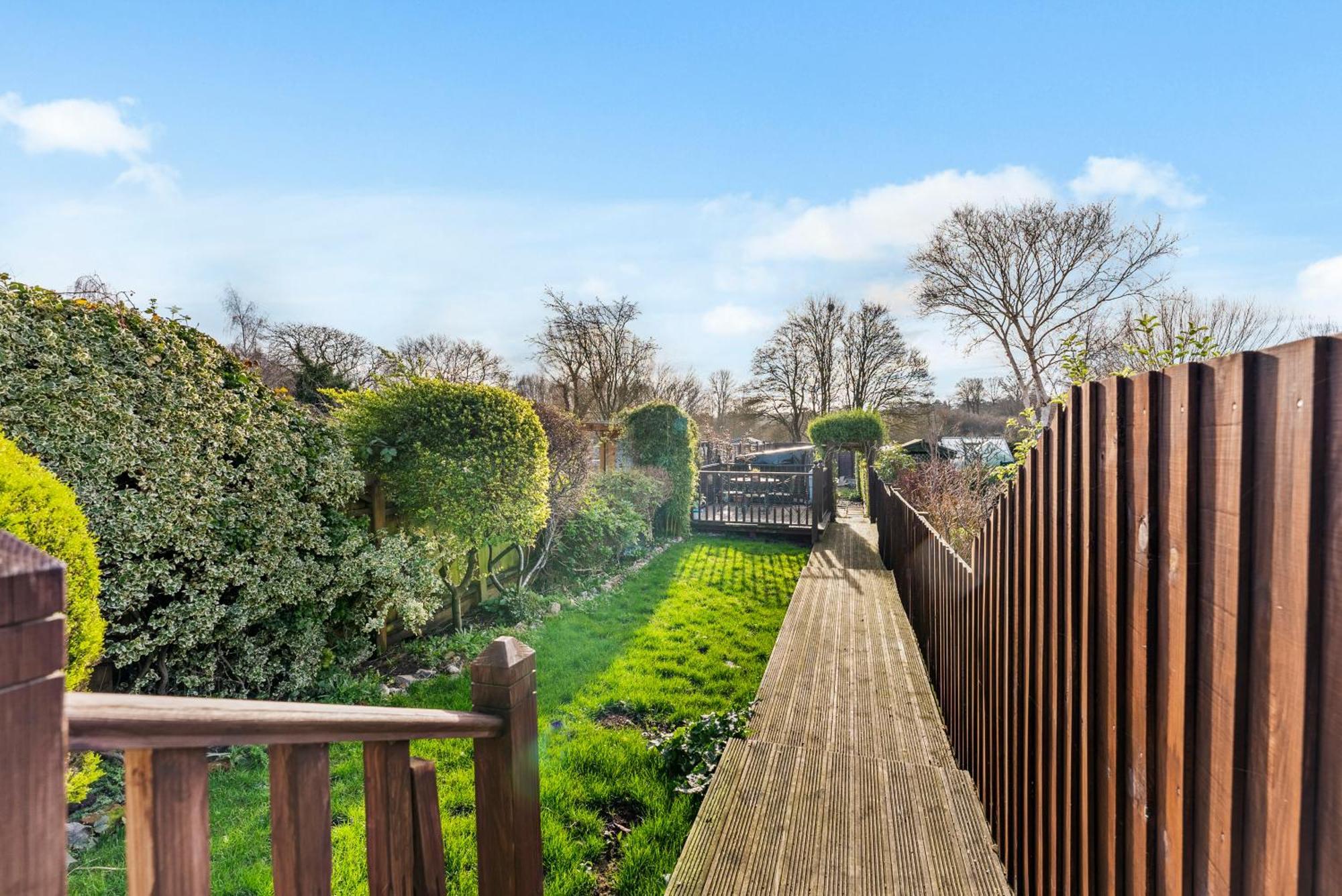 Holiday home 139 I Abbey House I Characterful & Peaceful 1br House W Garden, Rooftop Balcony, Fully Equipped Kitchen And Dedicated Workspace *